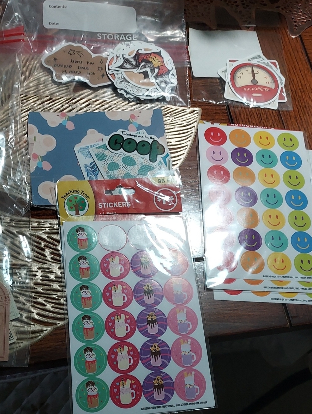 Junk Journalling/Scrapbook Multi-Color Sticker And Paper Pack - Picture 1 of 3